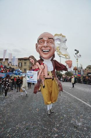 Ingrandisci la foto